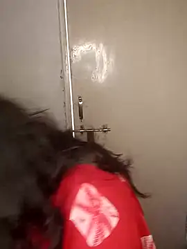 Snapshot of Love-priya chatting on March 10, 2025, 6:16 am Love-priya online show from March 10, 2025, 6:16 am