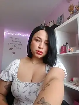 Snapshot of Lia_Roxx chatting on June 10, 2026, 7:40 am Lia Roxx online show from June 10, 2026, 7:40 am