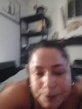 Snapshot of Lia_Roxx chatting on August 3, 2026, 5:27 pm Lia Roxx online show from August 3, 2026, 5:27 pm