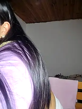 KATYGONZALEZ online show from May 16, 2026, 12:51 am