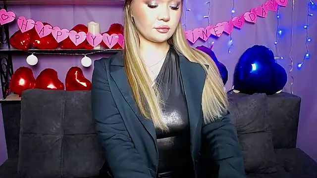 Snapshot of StacyYellig chatting on February 2, 2025, 11:11 pm StacyYellig online show from February 2, 2025, 11:11 pm