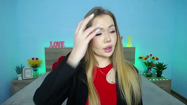 Snapshot of StacyYellig chatting on March 12, 2025, 11:31 am StacyYellig online show from March 12, 2025, 11:31 am