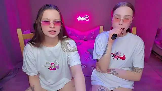 HelloRoxy online show from January 13, 2025, 10:45 pm