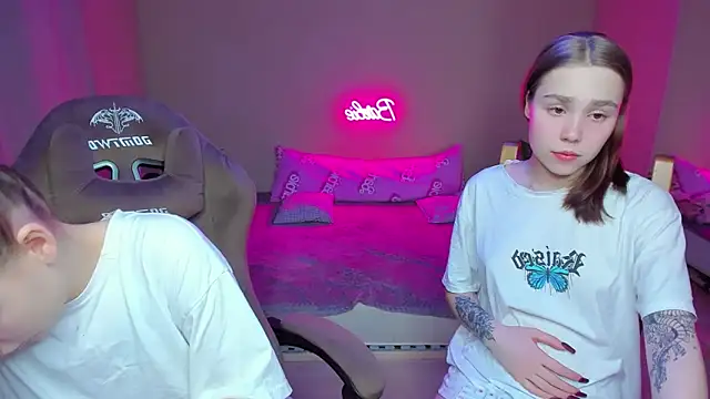 HelloRoxy online show from January 30, 2025, 11:02 pm