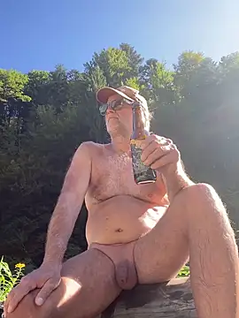 Snapshot of artXhibitor chatting on September 19, 2025, 1:23 pm artXhibitor online show from September 19, 2025, 1:23 pm