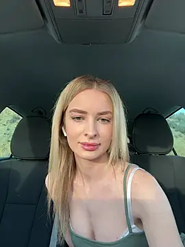 Snapshot of EvieEvans chatting on January 26, 2025, 4:30 pm EvieEvans online show from January 26, 2025, 4:30 pm