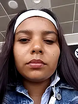 Snapshot of stefanie010 chatting on February 19, 2025, 4:00 pm stefanie010 online show from February 19, 2025, 4:00 pm