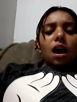 Snapshot of stefanie010 chatting on February 21, 2025, 11:32 pm stefanie010 online show from February 21, 2025, 11:32 pm