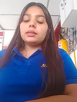 Snapshot of stefanie010 chatting on March 13, 2025, 8:43 pm stefanie010 online show from March 13, 2025, 8:43 pm