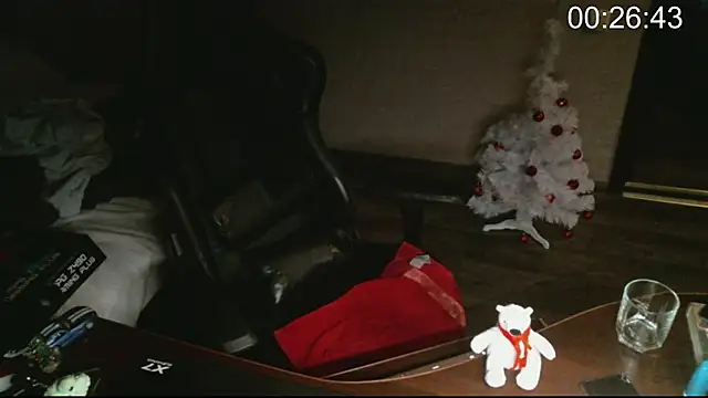 izilizi 23 online show from January 24, 2025, 2:19 pm