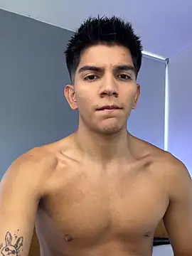 santiago 01 online show from November 28, 2025, 8:55 pm