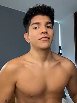 santiago 01 online show from May 14, 2026, 8:04 pm