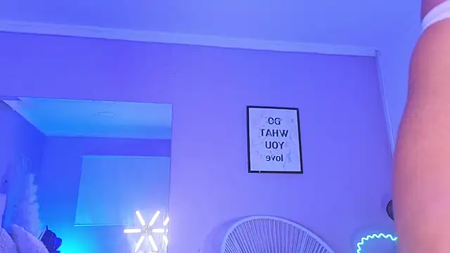 Snapshot of LillyDolls23 chatting on February 2, 2025, 8:41 pm LillyDolls23 online show from February 2, 2025, 8:41 pm