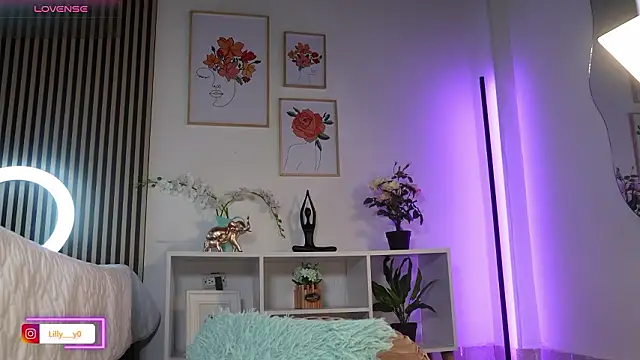 LillyDolls23 online show from March 26, 2026, 1:28 pm