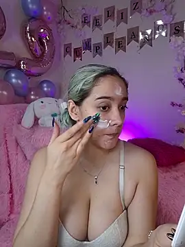 NaomiShimizu online show from November 8, 2025, 8:40 pm