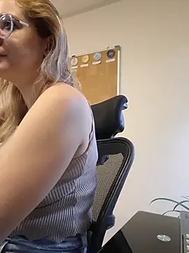 NaomiShimizu online show from March 28, 2026, 7:46 pm