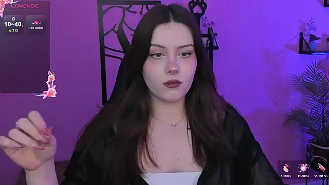 CoralineKeyns online show from March 18, 2025, 5:31 am