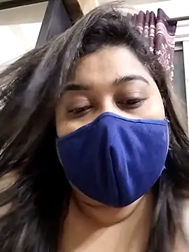 indianlisa5 online show from April 10, 2026, 9:19 pm