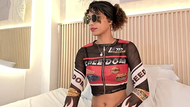 daiana curly online show from March 7, 2026, 8:06 pm