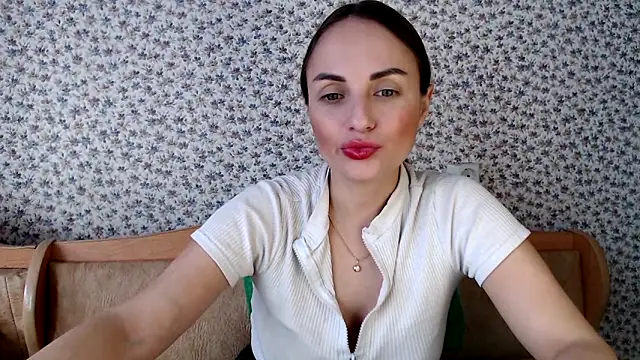 Tinadream20 online show from September 25, 2025, 9:13 am