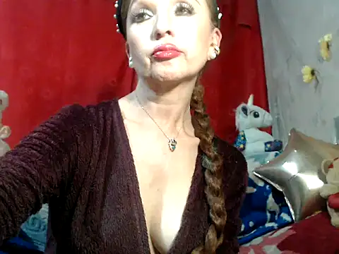hottieperla online show from January 31, 2025, 12:06 am