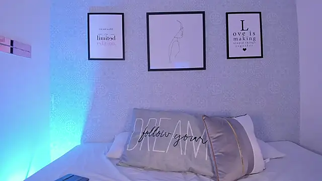 Snapshot of Natasha_harper chatting on March 12, 2026, 12:00 pm Natasha harper online show from March 12, 2026, 12:00 pm