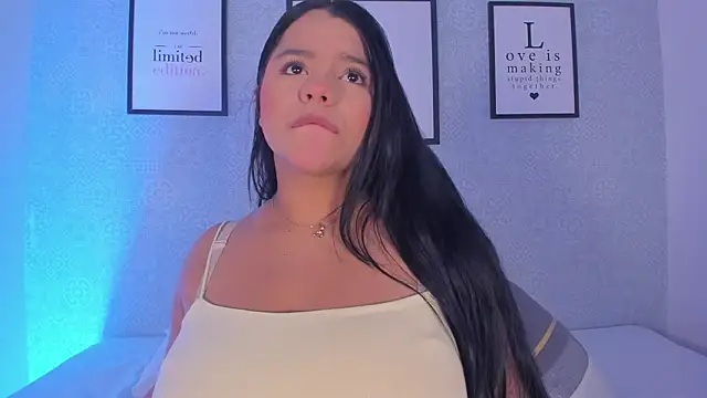 Snapshot of Natasha_harper chatting on March 24, 2026, 12:43 pm Natasha harper online show from March 24, 2026, 12:43 pm