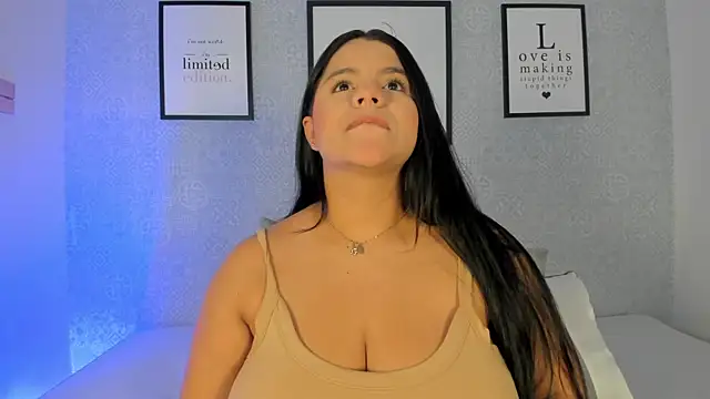 Snapshot of Natasha_harper chatting on April 13, 2026, 12:21 pm Natasha harper online show from April 13, 2026, 12:21 pm