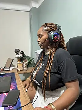 Snapshot of AliciaMiilf chatting on July 8, 2026, 9:52 pm AliciaMiilf online show from July 8, 2026, 9:52 pm