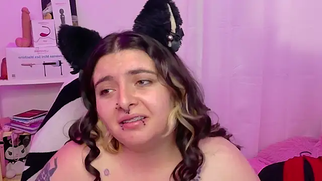 Snapshot of Sachi_Meow chatting on July 15, 2026, 7:19 pm Sachi Meow online show from July 15, 2026, 7:19 pm