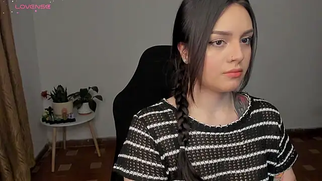 anaveleeez online show from February 2, 2025, 11:21 pm