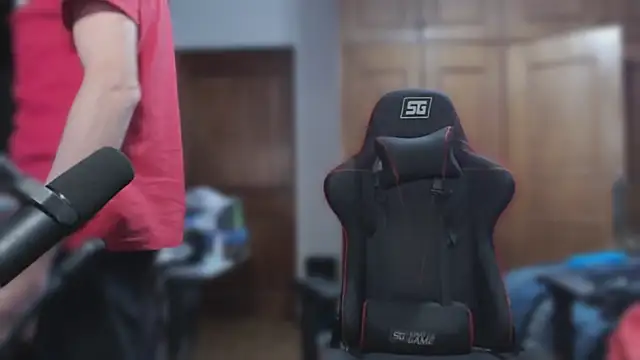 Snapshot of XxEnderxX chatting on February 14, 2026, 5:26 am XxEnderxX online show from February 14, 2026, 5:26 am