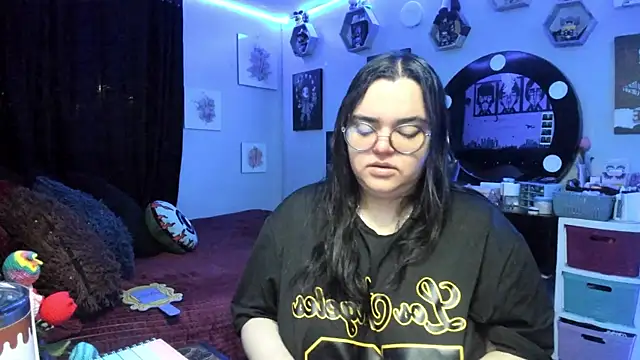 Luise Meyrink online show from February 25, 2026, 2:10 am