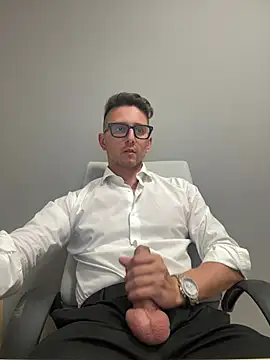 Snapshot of masterboss_ chatting on July 20, 2026, 11:45 am masterboss online show from July 20, 2026, 11:45 am