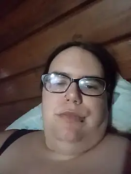 gatitabuena-90 online show from April 9, 2026, 9:31 pm