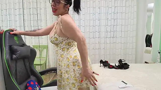   Nina online show from April 8, 2026, 12:05 pm