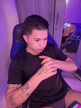 Niicky1  online show from April 9, 2026, 10:37 pm