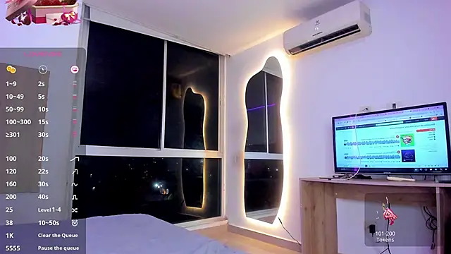 Snapshot of AbrilStivenson_ chatting on January 12, 2025, 4:00 am AbrilStivenson  online show from January 12, 2025, 4:00 am