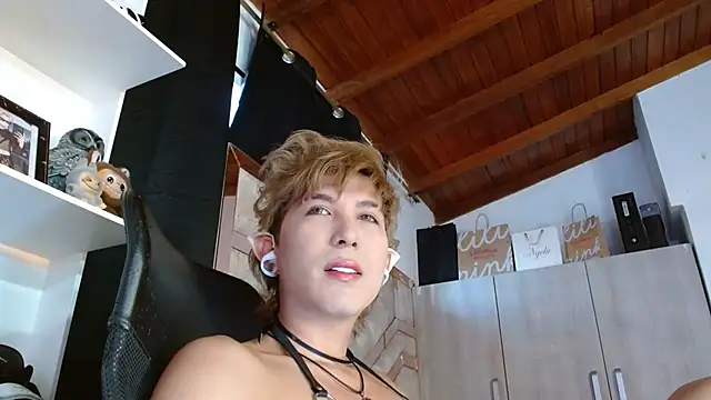Snapshot of CONNY_BENSS chatting on October 8, 2025, 6:38 pm CONNY BENSS online show from October 8, 2025, 6:38 pm