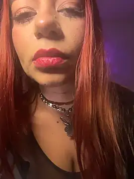 Snapshot of RavenM8 chatting on October 26, 2025, 1:44 am RavenM8 online show from October 26, 2025, 1:44 am