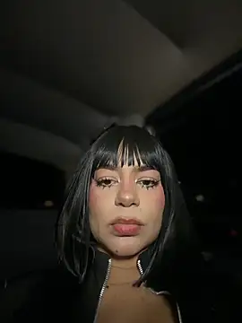 Snapshot of RavenM8 chatting on June 12, 2026, 1:48 am RavenM8 online show from June 12, 2026, 1:48 am