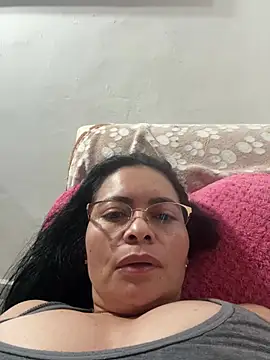 Snapshot of Janna099 chatting on June 25, 2026, 1:37 pm Janna099 online show from June 25, 2026, 1:37 pm
