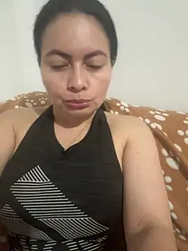 Snapshot of Janna099 chatting on July 3, 2026, 12:33 pm Janna099 online show from July 3, 2026, 12:33 pm