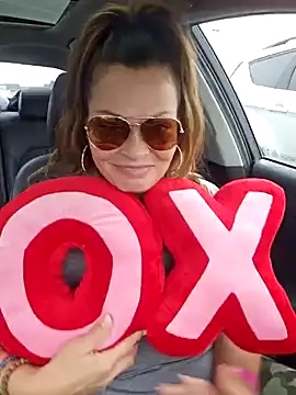 Snapshot of Erotic_and_Exotic chatting on January 30, 2025, 8:53 pm Erotic and Exotic online show from January 30, 2025, 8:53 pm