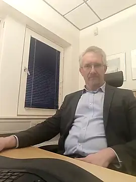 Snapshot of tom-swede chatting on January 16, 2025, 3:35 pm tom-swede online show from January 16, 2025, 3:35 pm