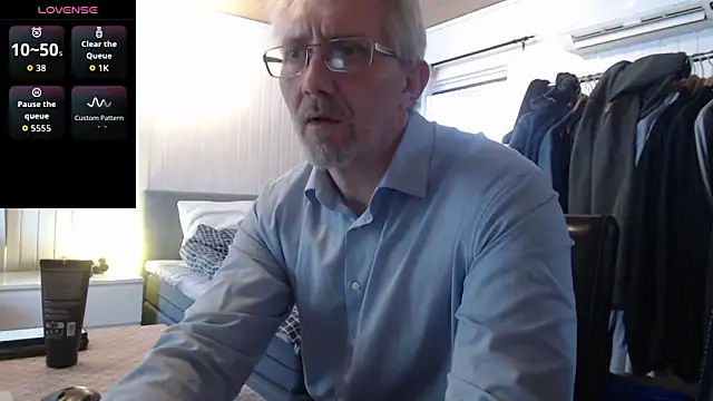 tom-swede online show from February 6, 2026, 12:08 pm