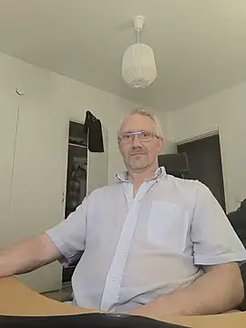 tom-swede online show from June 4, 2026, 11:00 pm