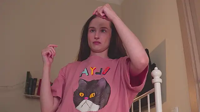 NeonShine online show from March 3, 2025, 4:25 am