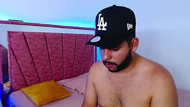 passionate love22 online show from October 31, 2025, 8:54 pm