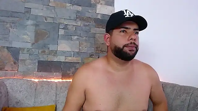 passionate love22 online show from February 4, 2026, 4:02 pm